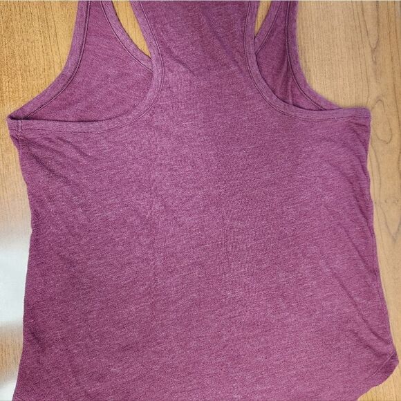 PINK Large maroon raserback tank - Picture 3 of 3